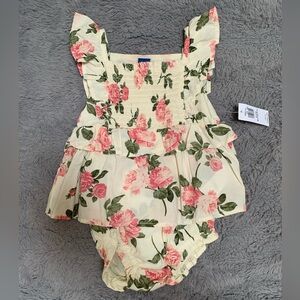 NWT Old Navy baby girl’s floral romper set